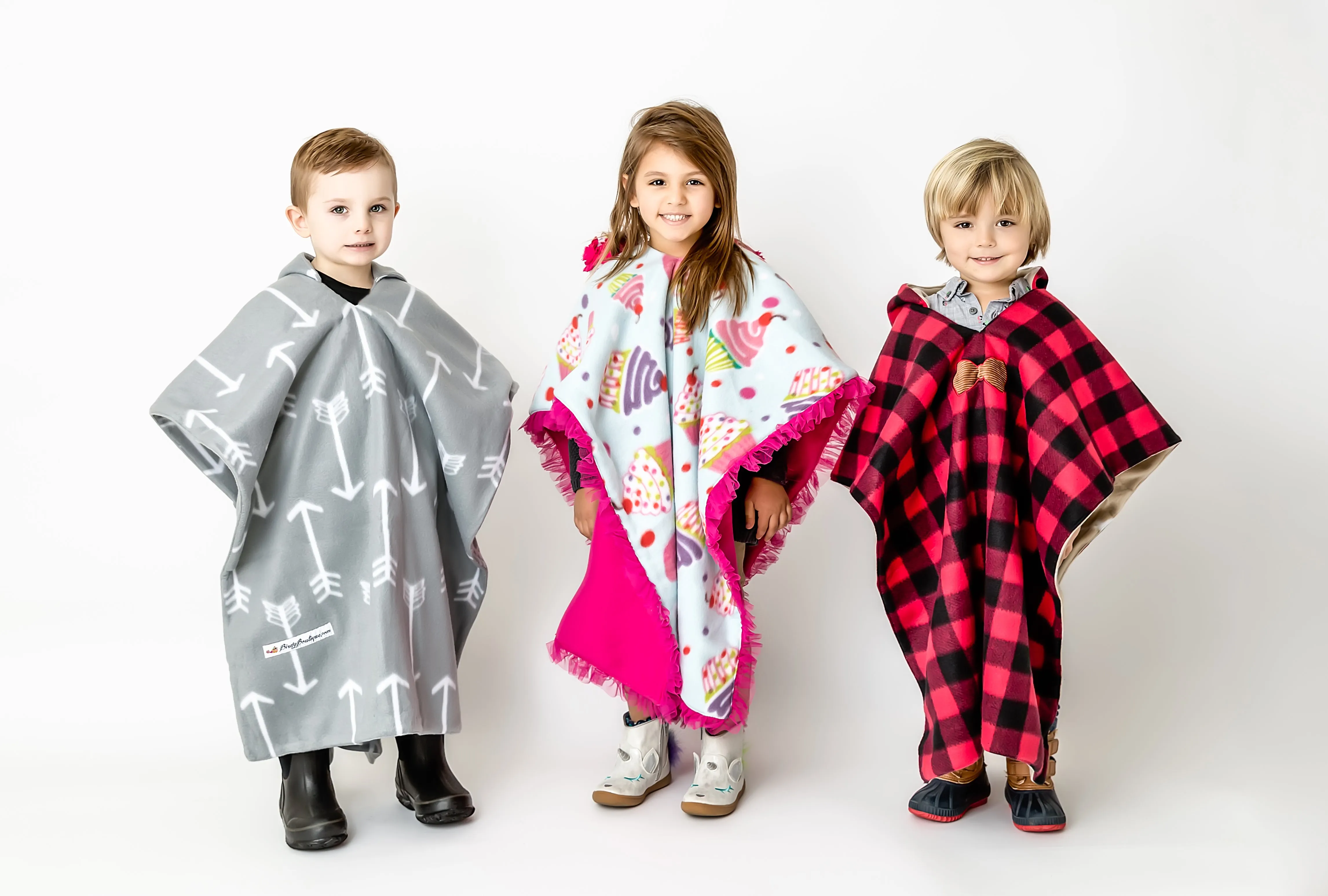 Car Seat Poncho - Gray Arrow